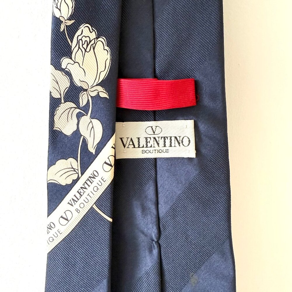 Valentino Boutique Vintage Silk Neck Tie Navy Flower Illustration (4" Width)